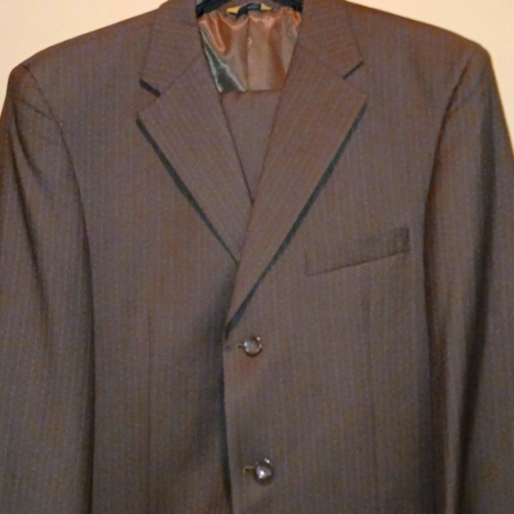 Men's Suit (NWOT)